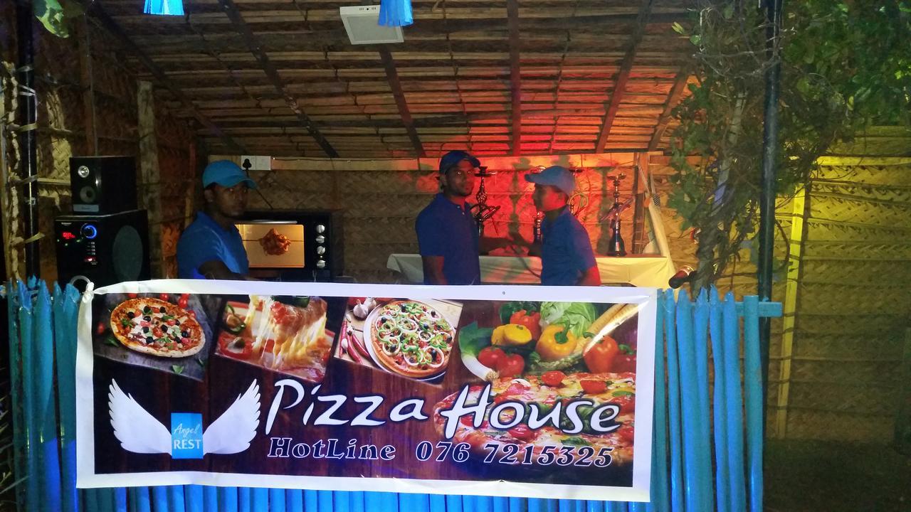 Mama'S Here Resort קלפיטייה מראה חיצוני תמונה