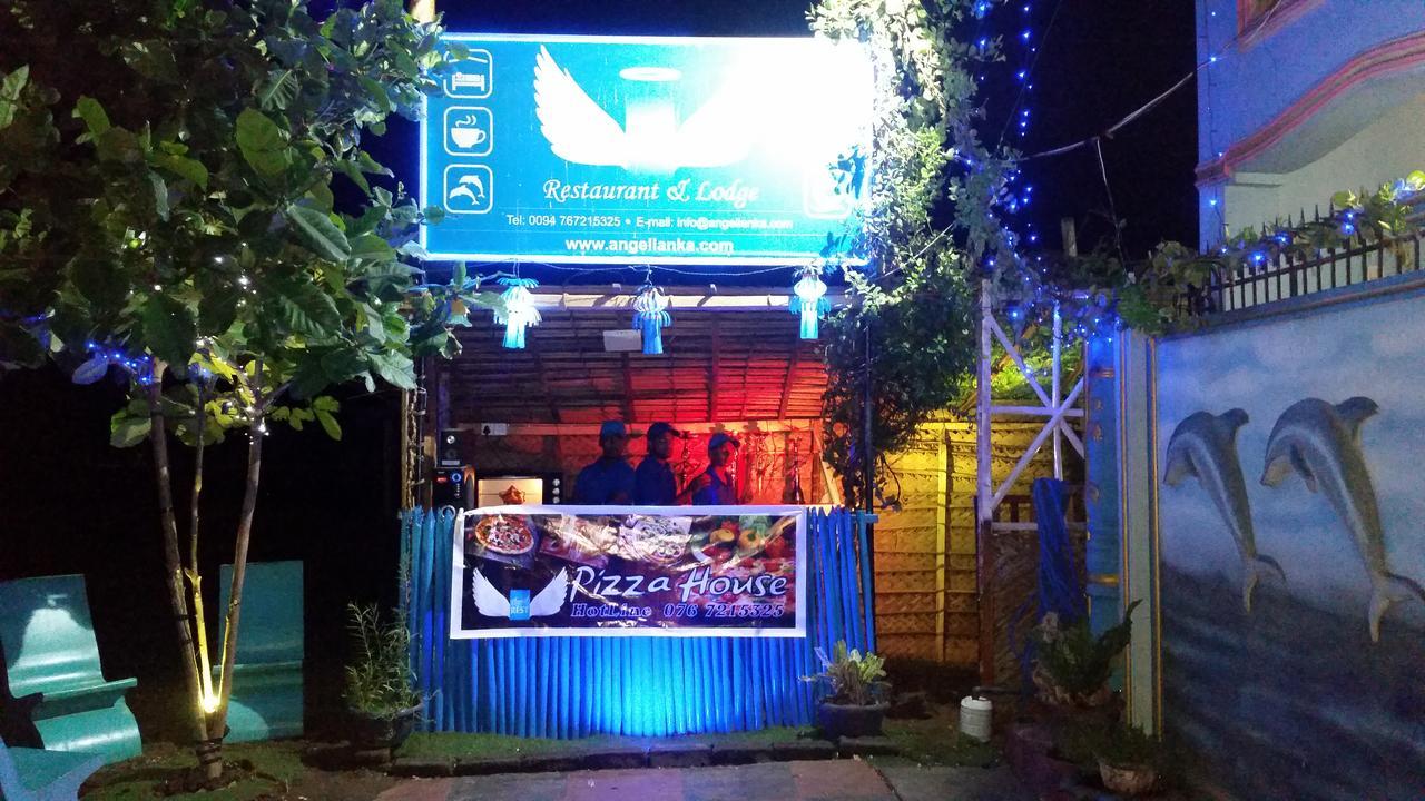 Mama'S Here Resort קלפיטייה מראה חיצוני תמונה